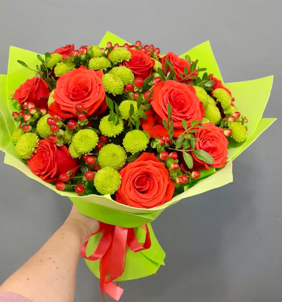 Букет цветов из: Хризантемы и Розы в Троицком Воронежской области