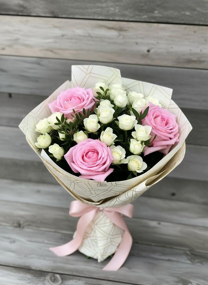 Букет цветов из: Розы в Троицком Воронежской области