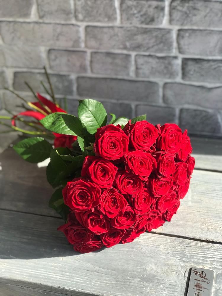 Букет Красные розы Фридом в Троицком Воронежской области