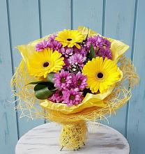 Букет цветов из:  Хризантемы и Герберы в Троицком Воронежской области