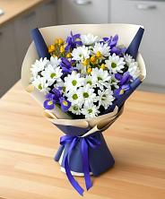 Букет цветов из:  Розы, Ирисы и Хризантемы в Троицком Воронежской области